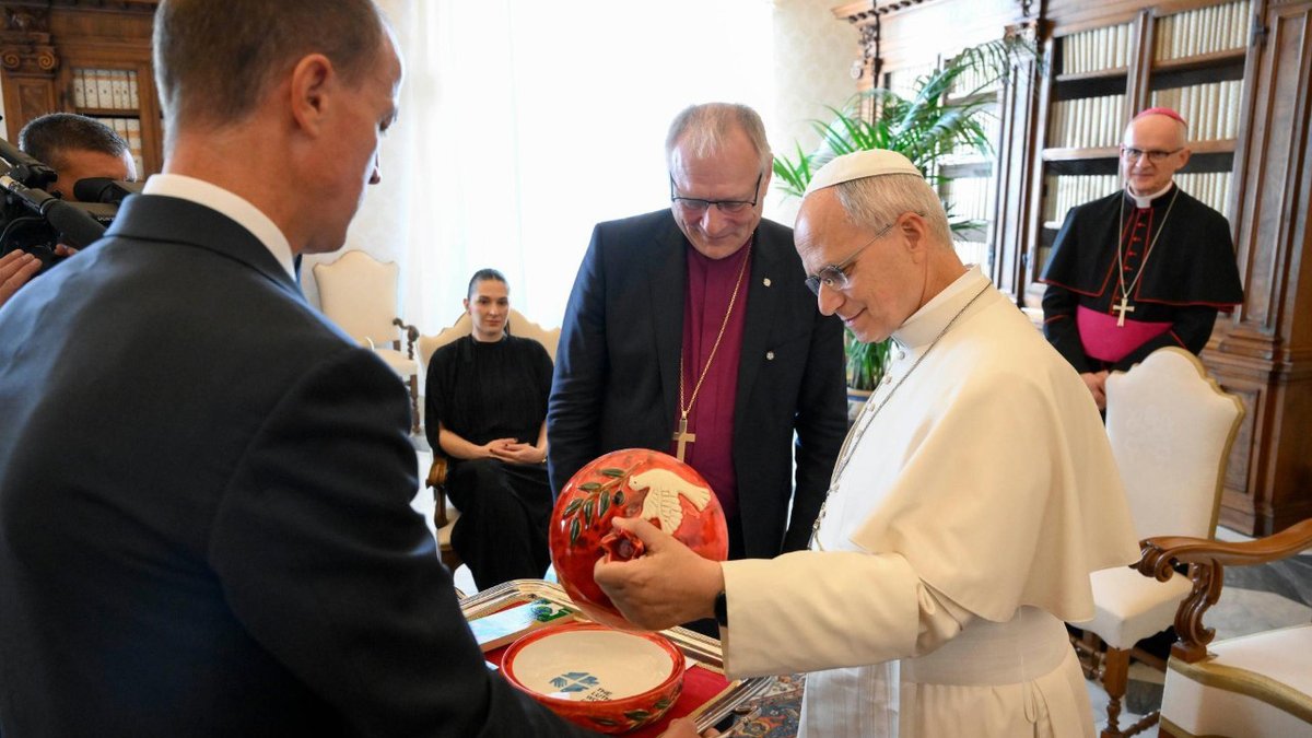 lutheranworld's tweet photo. LWF leaders meet with Pope Leo XIV in the Vatican for their first official encounter since his election during the conclave of May 2025.

Read more: https://t.co/WOTFSkV8pm

#LutheranWorld #ChristianUnity #ecumenism #Vatican https://t.co/6FIKNFQSrd