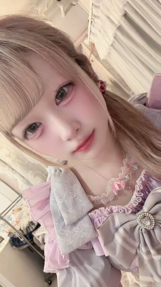 _qxllc4's tweet photo. 初出勤❣️右も左も分からないけどがんばりまつ👶🏻 https://t.co/opVRi6NYbY