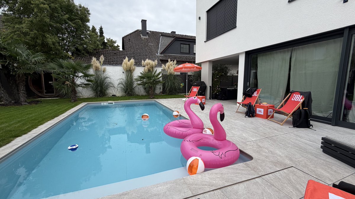 techkrams's tweet photo. Out of office.
(Ad Markennennung) https://t.co/rrdcORsq2g