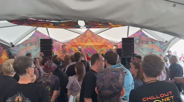 MIXXITA's tweet photo. @kalinga_son tearing up the dancefloor at ПЛЯШЬ! beach party near Moscow https://t.co/Gn71ipBb2m