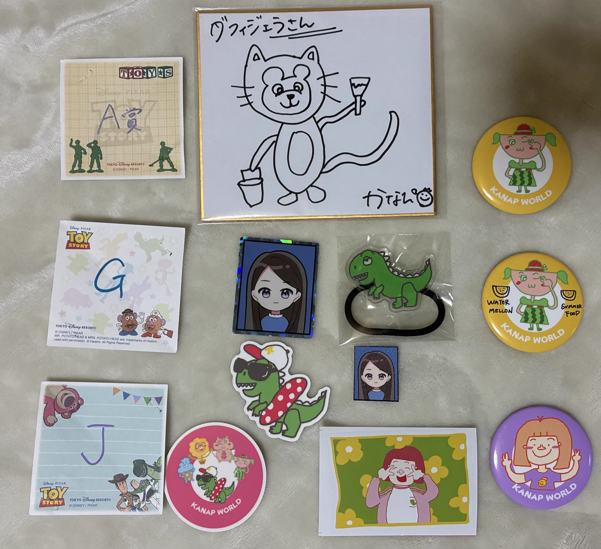 a в X: „届いた🦖💕 A賞当たったら、ダッフィーかジェラトーニ描いて