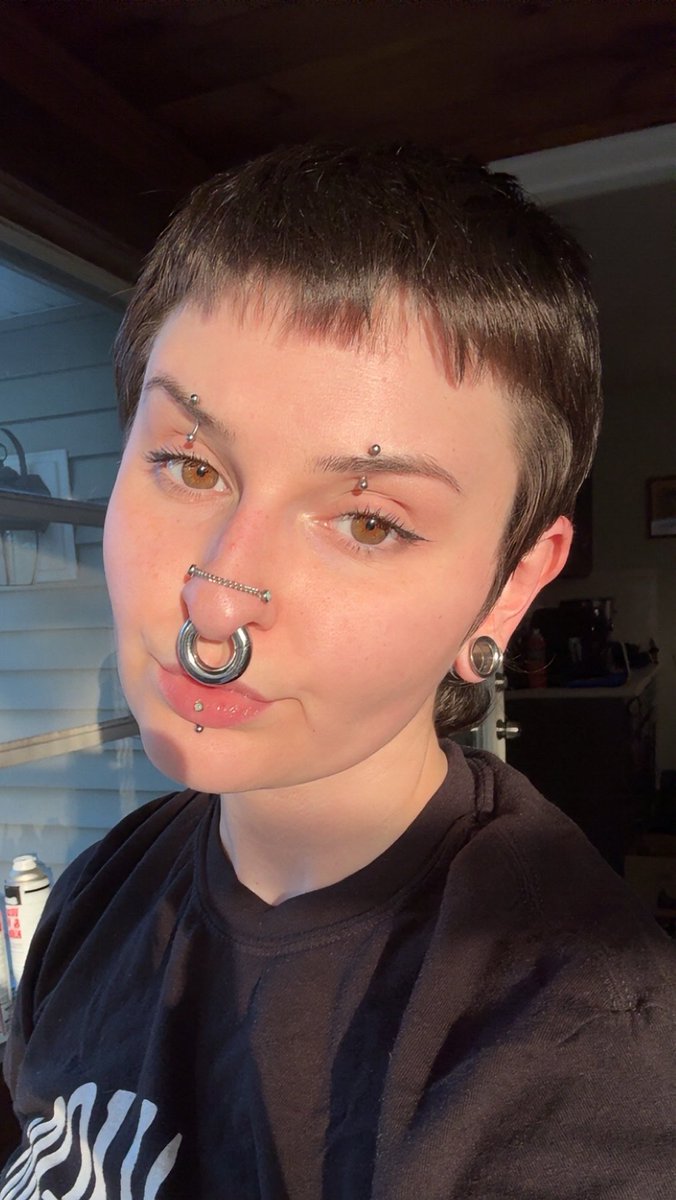 lumdsey's tweet photo. *eats you* https://t.co/dicKB8FYMN