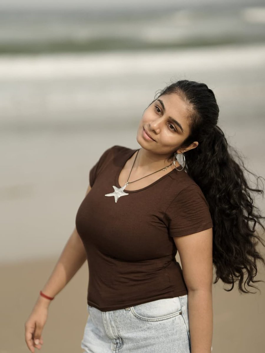 GodModeForNow's tweet photo. Jillllll evening ❤️😍🥰
#JananiVenkat https://t.co/Uk3Y5Q3tgJ