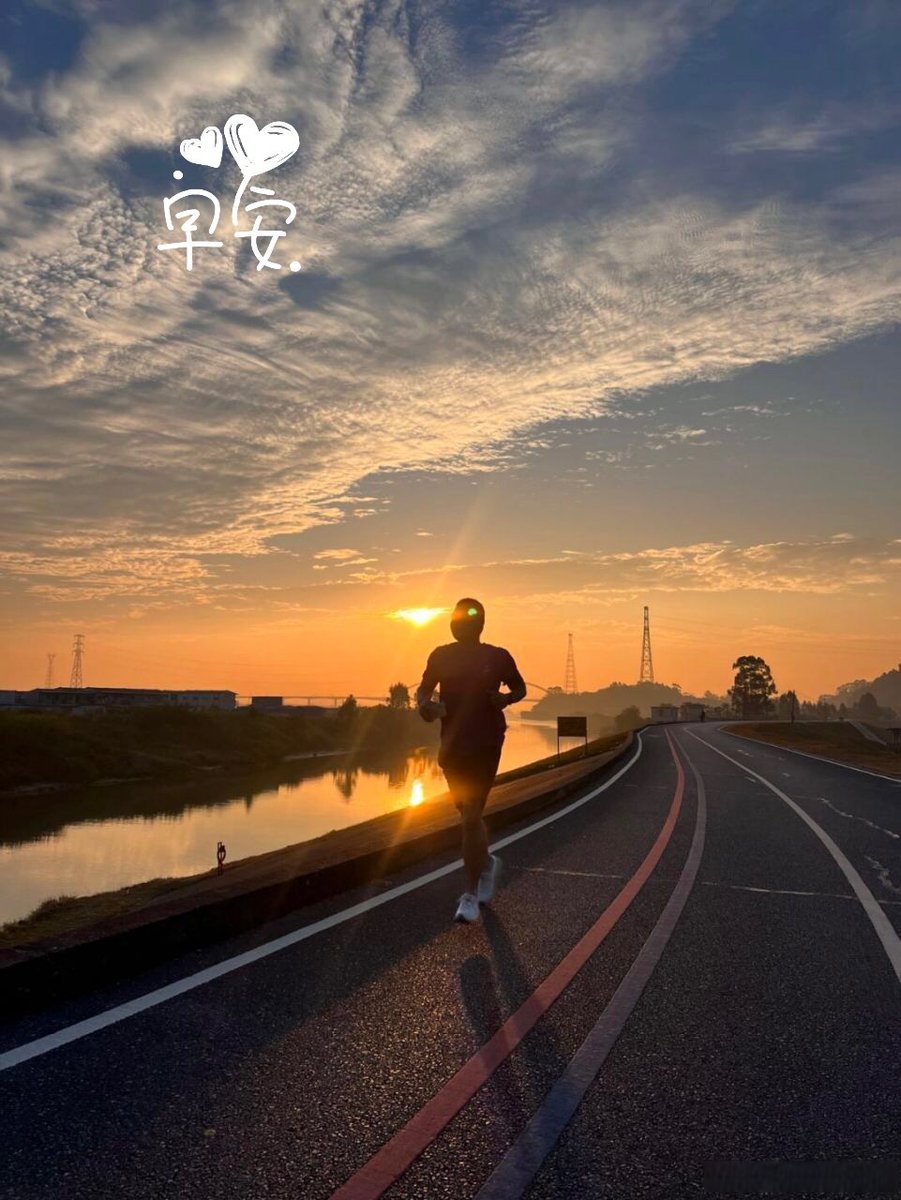 SurgeStoryusvg's tweet photo. Week 10 grind: Pushing past limits that felt impossible 2 weeks ago. Small steps = big wins. Let’s go! https://t.co/ZXy7MVH5Pv
