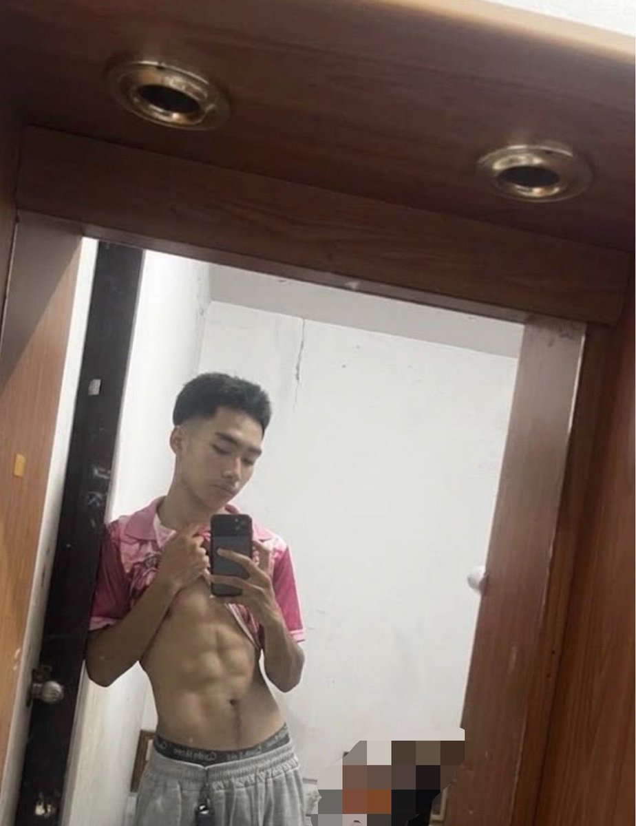 fighter544i's tweet photo. เริ่มอ้วน จบ https://t.co/kVKfnEyNH0