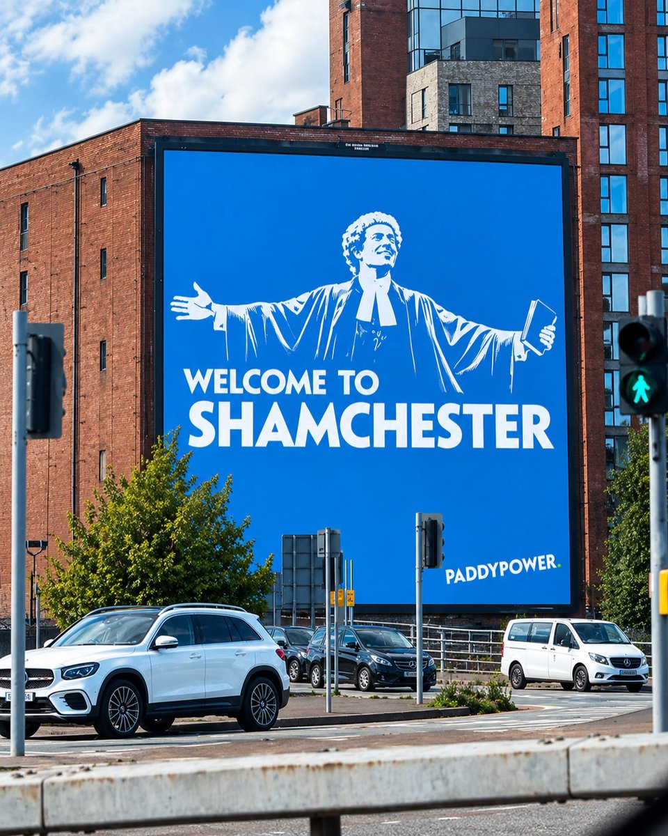 The_RedsIndo's tweet photo. Penampakan billboard baru di kota Manchester😹 https://t.co/cj6BY1Seui
