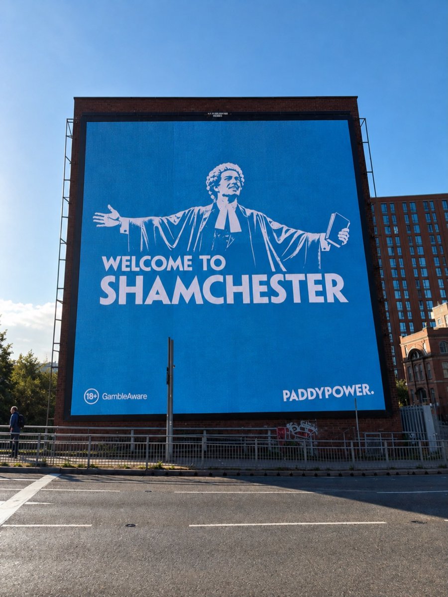 The_RedsIndo's tweet photo. Penampakan billboard baru di kota Manchester😹 https://t.co/cj6BY1Seui