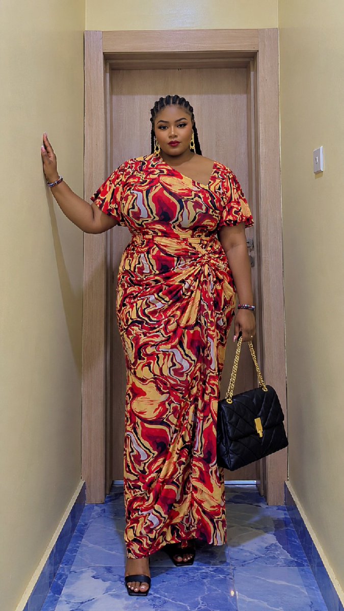 ifeomatess's tweet photo. My friend @tailoredbyreeta made me a pretty dress.
Y'all patronize her please.😍 https://t.co/WGQdwT1xNL