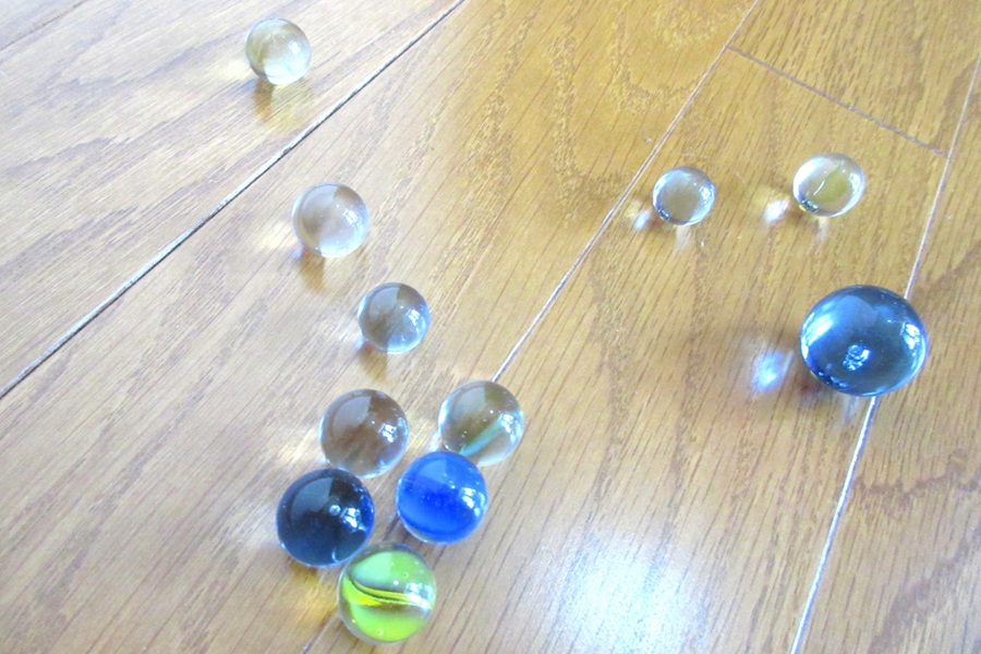 Reds_Reality's tweet photo. 建物の傾きはどこまで許容される？　基準の意味と住宅診断・売買の注意点
家の傾きはどの程度から注意が必要？　1000分の3・1000分の6という目安の意味、建物や体調への影響、売買時の注意点をREDSエージェントが解説。自己判断を避け、住宅診断や詳しい調査につなげるポイントを紹介します。
#建物の傾き
https://t.co/sqHq3PBVqr