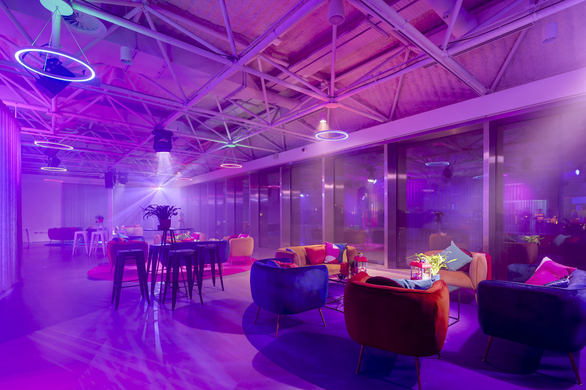 SCM_Events's tweet photo. Who says Christmas has to follow a familiar script? 🎄

To celebrate a company’s 40th anniversary, Illuminate became an immersive, 1980s-inspired Christmas party, complete with themed entertainment, interactive dining and a dancefloor that kept the party going all night! https://t.co/FXhlyuWMtY