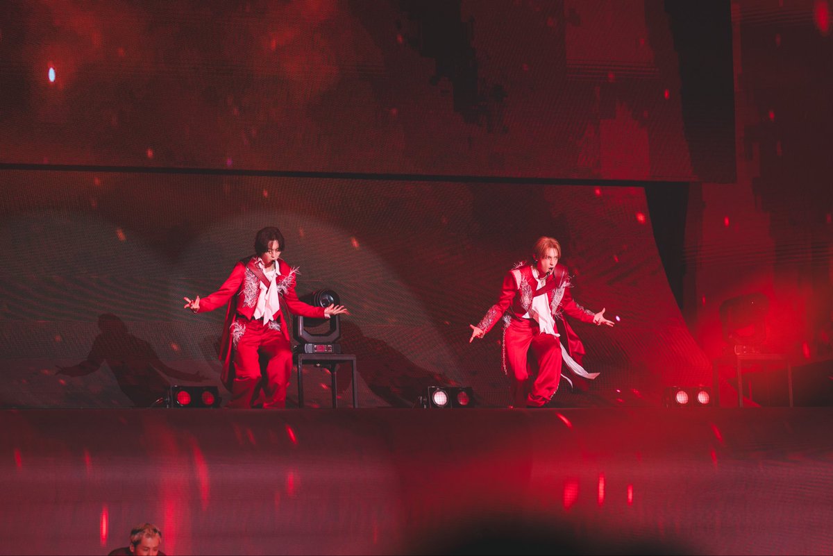 roirom_official's tweet photo. #ROIROM 「CLASSIC WAVE」

ROIROM 1st Concert 2026 “MYSTIQUE”よりライブ映像公開👑
⏩ https://t.co/UHCyF1d9cj

#ROIROM横アリ2026 https://t.co/UMCRH87t1T