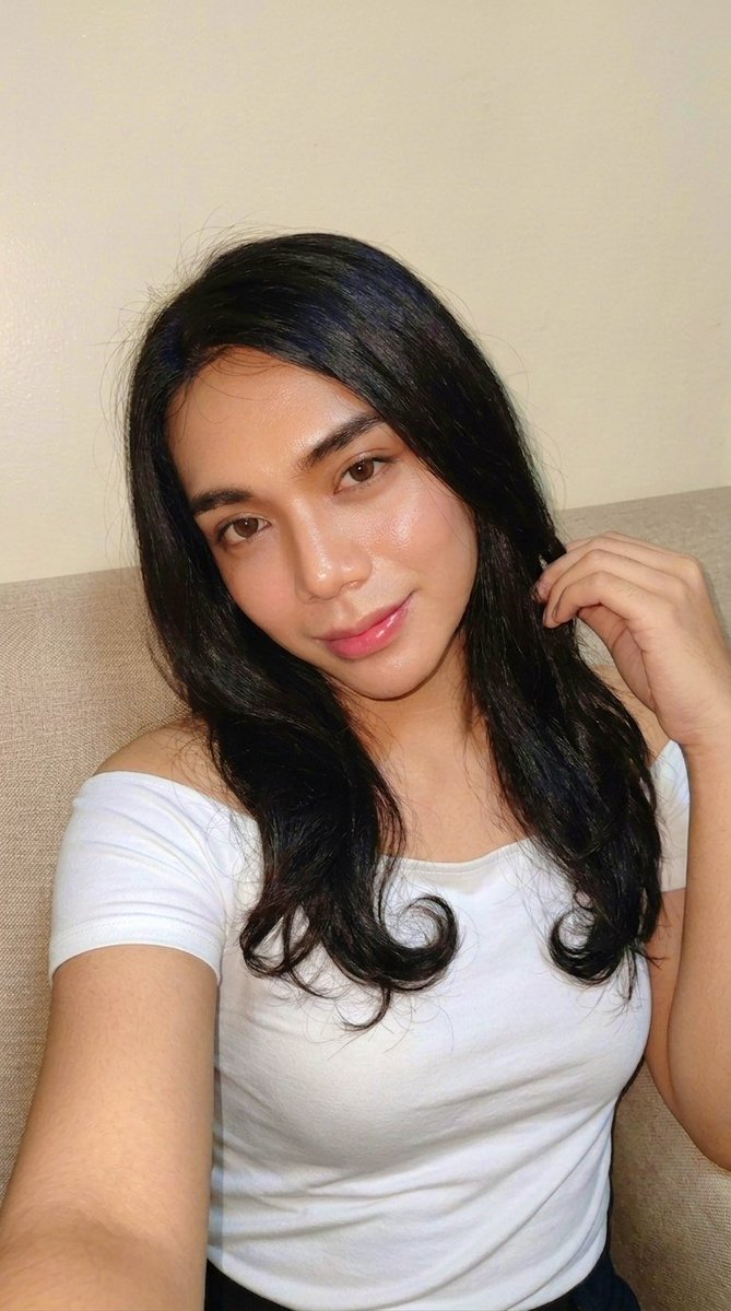 Novdev69's tweet photo. Bisa ga siy rebahan doang dirumah tpi rekening nambah terus🙄

#cderindo #crossdresser #Crossdresserindonesia #cderbeauty #cder #sissy #femboy https://t.co/BSJyip1aEo