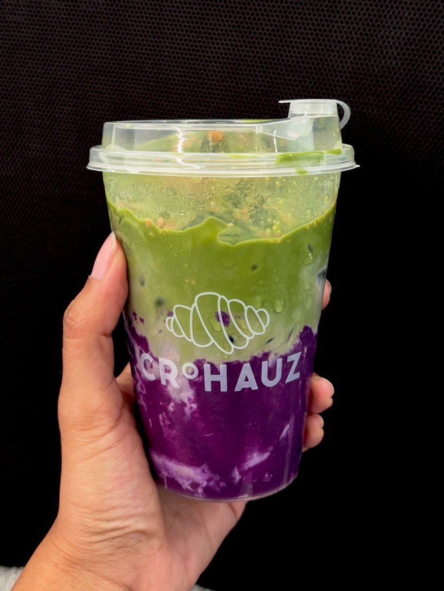 bittercaffeines's tweet photo. Nyobain ube matcha latte 18rb… NAGIH MAU LG SOALNYA MURAH 😭✌🏼 https://t.co/V47sx7nZRa