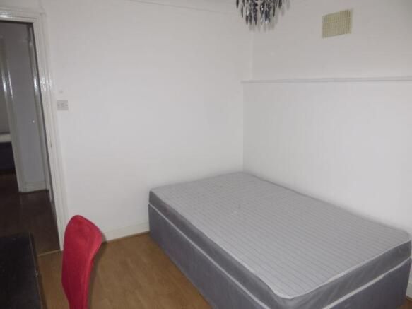 LookProperty's tweet photo. TO LET 🏡

St Mark Street, E1 📍

£2,000 pcm 💷

One bedroom flat with a lounge, second floor floor flat within period conversion located approximately 0.2 miles walking distance to Aldgate East Station with easy access to QMW University.

https://t.co/jD9BiCqhiR https://t.co/y59Ddir8di