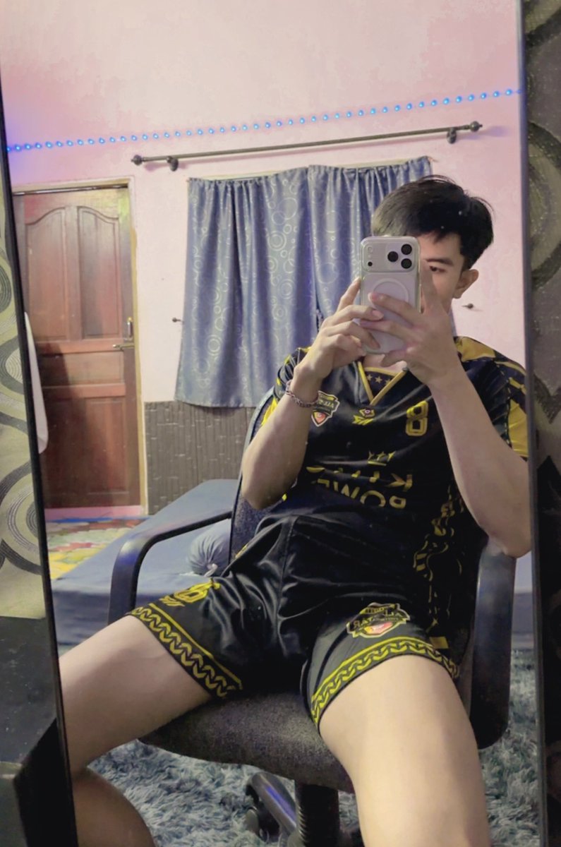 Nat52_52's tweet photo. เงี่ยนละ1💦🤣🤣 https://t.co/NG6C3bOySU