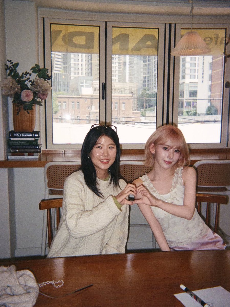 lpopchartmaster's tweet photo. #SAKURA from LE SSERAFIM to guest on Kim Daeri’s YouTube content "Needle Story" chatting about crocheting 🧶

— The episode will air on October 2nd (FRI) 4PM KST. https://t.co/lQwJZHz1uD
