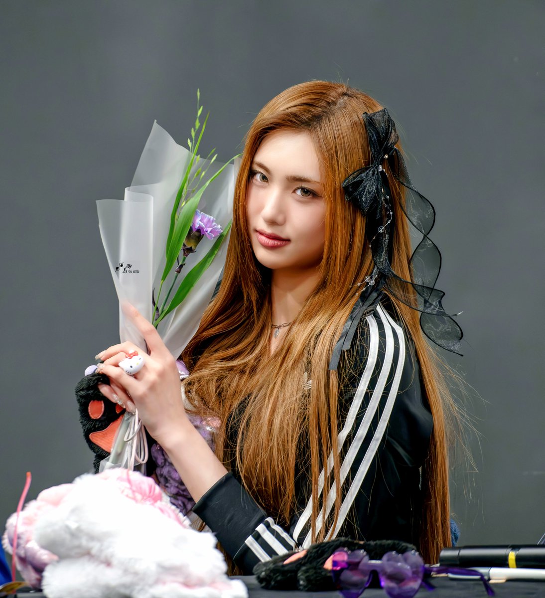 EVERGLOWRIDER's tweet photo. 에버글로우 CODE팬사인회      
#EVERGLOW #에버글로우 #CODE 
#EVERGLOW_CODE #아샤 #허유림 
#윰댕 #윰냥이 #AISHA #샤샤샤 
#아샤벨라 #플라밍고 #체리샤 #바니샤 https://t.co/kR19P03MGG
