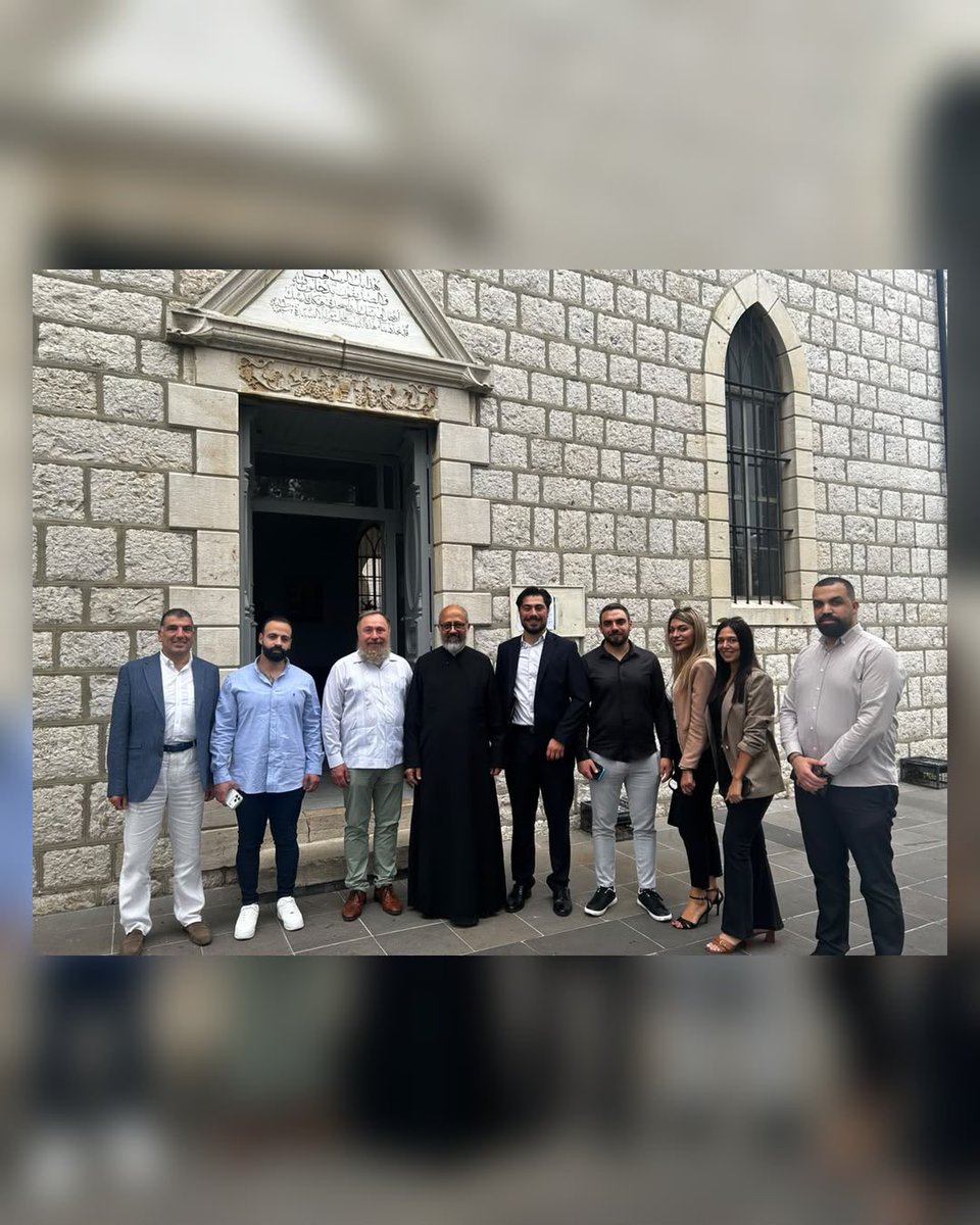 EmbaMexLb's tweet photo. El Embajador de México en Líbano, Francisco Romero Bock, visitó Bikfaya-Al Mhaydseh donde recorrió el municipio, el Gran Serail, la biblioteca, entre otros espacios, y compartió un momento especial con la comunidad durante un concurso infantil de papalotes. 🪁

🇲🇽🇱🇧 https://t.co/OMkdFHDsGi