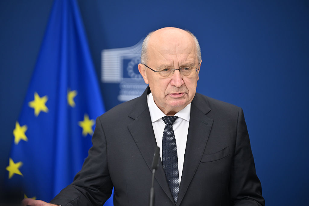 Rapporteur_FR's tweet photo. Kubilius met en garde la Russie contre une riposte « tout aussi douloureuse » aux attaques hybrides: Selon le commissaire, une attaque russe contre des usines de l'UE déclencherait l'article 5 de l'OTAN  

The post Kubilius met en garde la Russie contre une… dlvr.​it/TVkKTN https://t.co/DJYnkXcjzD