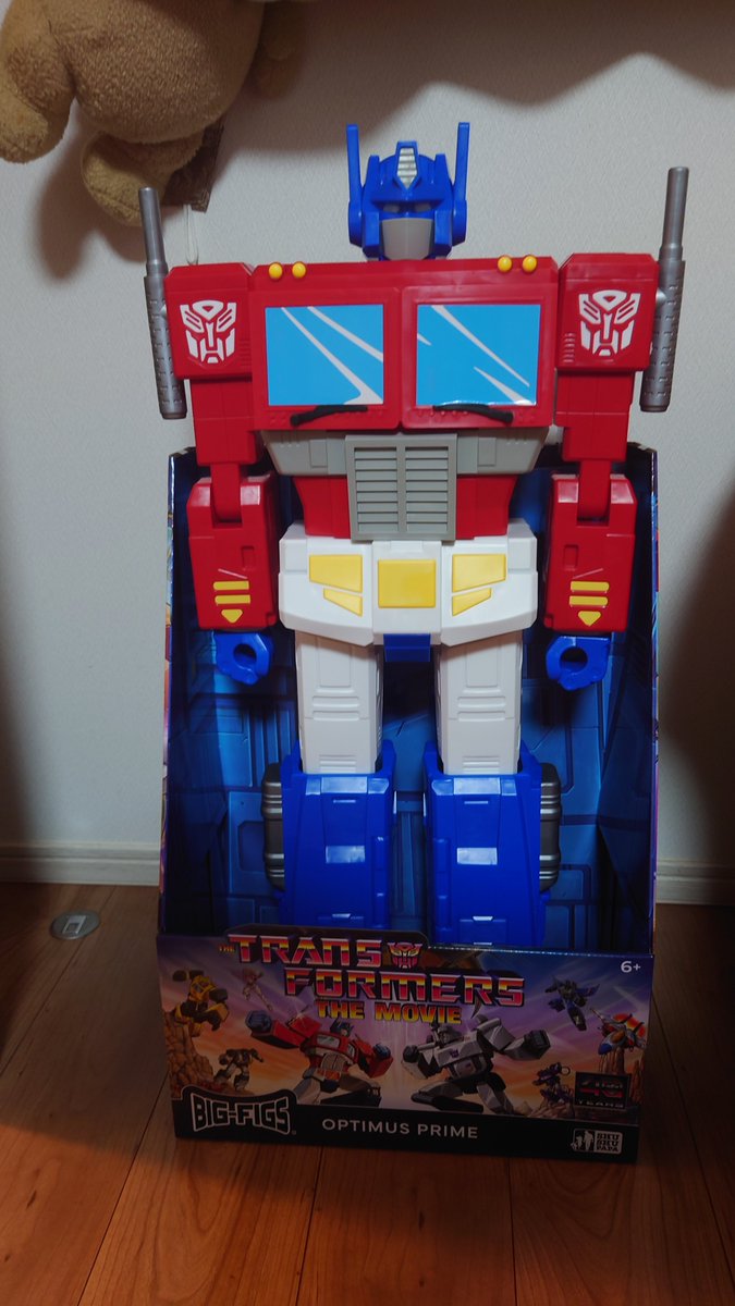 4OLkRIcOMGRF1yT's tweet photo. うちにもコストコのデカい司令官来た！
親が連絡してきてくれて買ってきてくれたw https://t.co/01dWDSP39q