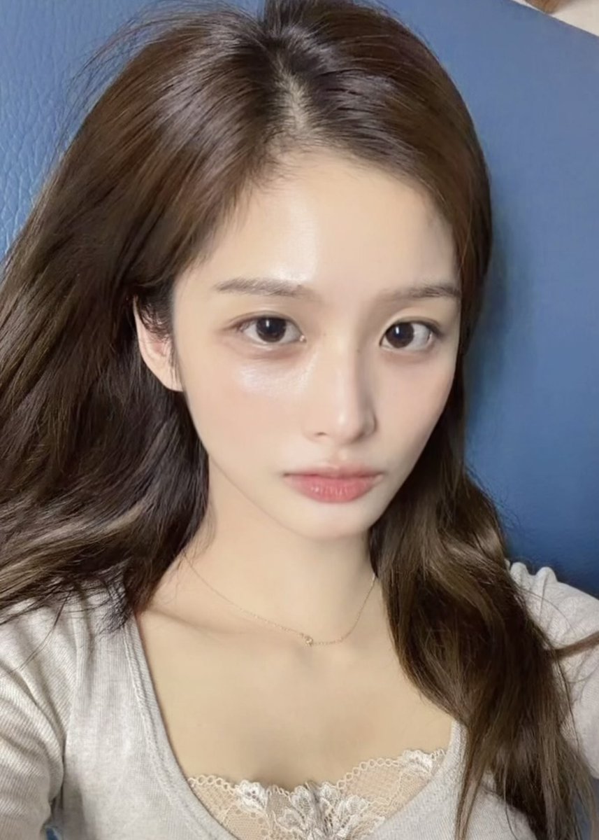_zip2026's tweet photo. 📁zip님이 드리는 ABLY 전상품 5% 쿠폰 
- 쿠폰 바로 등록 : https://t.co/yG9s1S9059  

📁엔믹스 설윤 가성비 손민수.zip 
- 품절대란 5만원대 자라 가디건 🐻

🔗[자라] 레이스 브이넥 크롭 니트 재킷
https://t.co/jWM3OH37nj
https://t.co/K4BwfrsYEk

#SULLYOON #NMIXX https://t.co/xgDigNoBnI