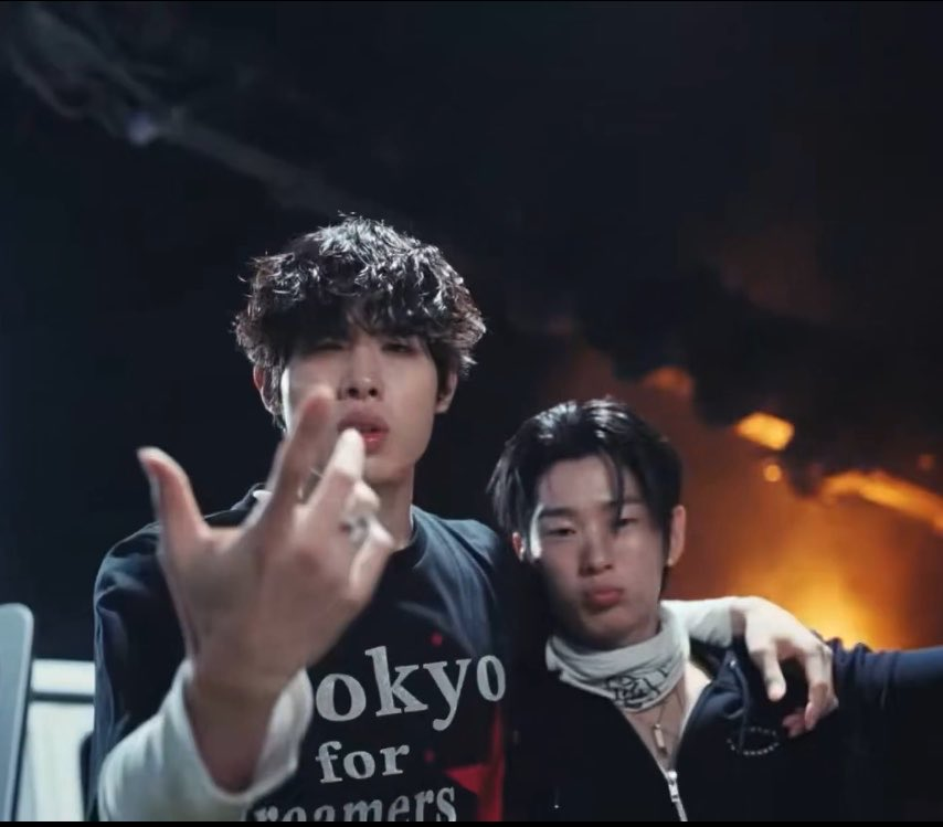 swagcvy's tweet photo. setara louis and woojin :v https://t.co/N0TO1jkJRP