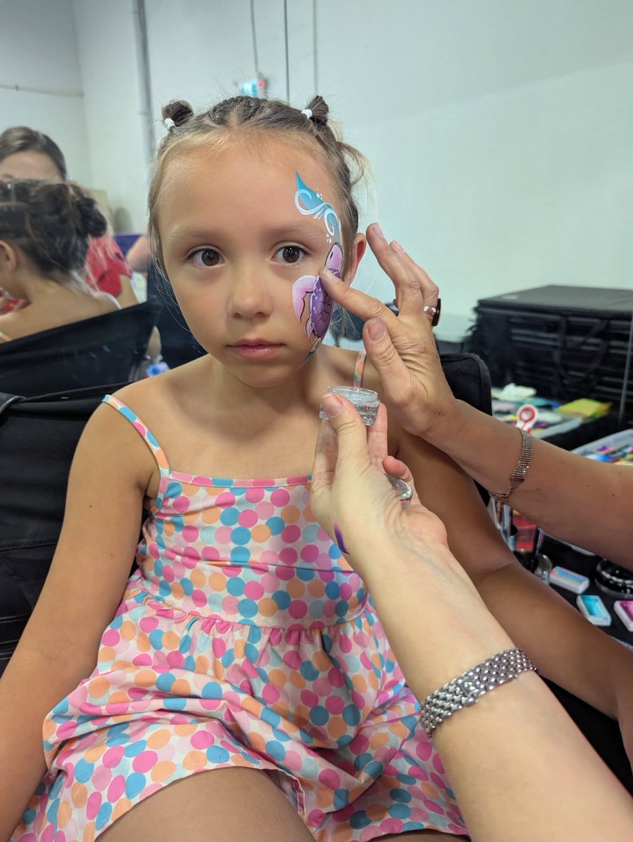 ciamin's tweet photo. Thank you so much, Legacy Dance Productions, for the wonderful BBQ and open house today! Isla loved face painting and creating fun dances with her bestie Charlie. Such a fun start to the season! https://t.co/wnRxVHhU9G