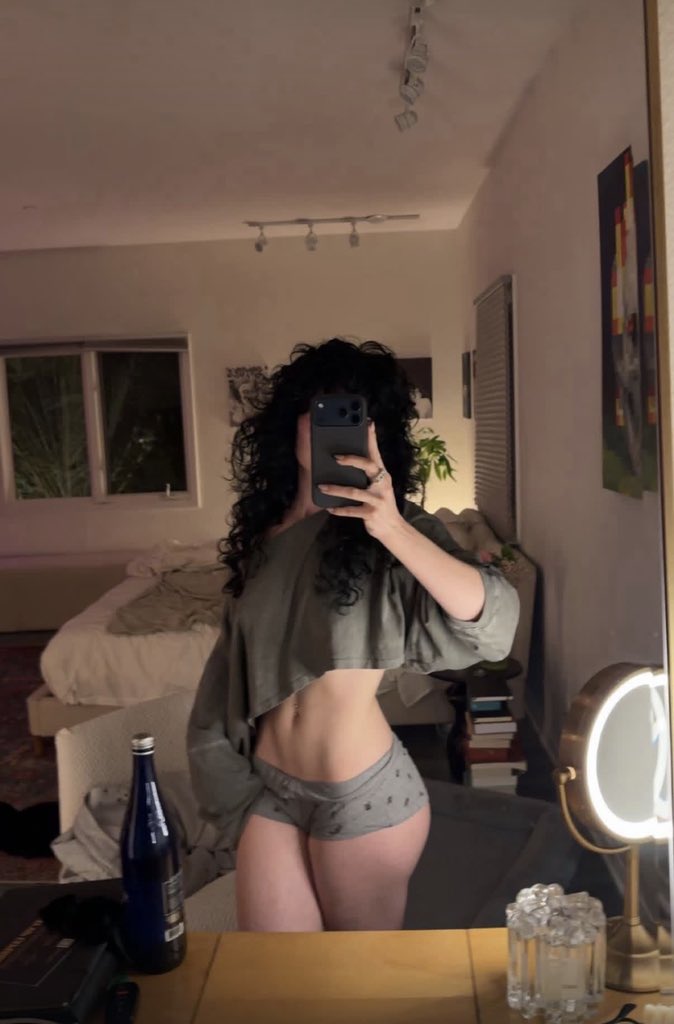 Ashly09912344's tweet photo. I think this body needs a good eater ✨😋,.healthy di**k to f**k on hard ✨✨

 #fypシ゚viral #chicagomeets #chimeets #773freaks #312freaks #chicago #chudai #chicagofreaks #chifreaks https://t.co/krFE9OUUma
