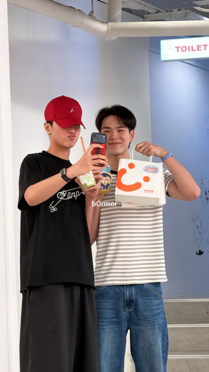 biikunbydsocute's tweet photo. เตโชปิงน่ารักมากก ป้าตรายโดนตก😣😣

#Teshow #PKrittanun #TeshowPing https://t.co/Ha6jp0JOov