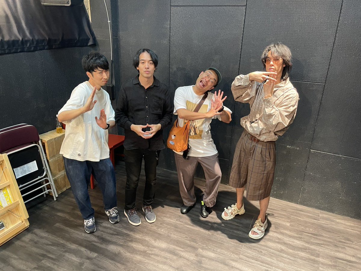 zakky34's tweet photo. ザフォーありがとうございました。企画も出来る時間配分にあっぱれです！
次回は11月25日(水)に決！ご予定お願いします～👬👬 https://t.co/Dw9mCD0fC3