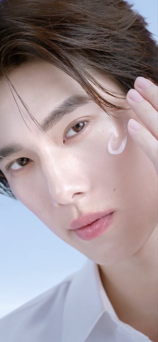 PhuwinOfficial's tweet photo. ⋆˙⟡𓂃 𓈒 #MizuMixPHUWIN

งานผิวของคุณ BA หล่อจึ้งอณูละเอียดมากกก ก กก ก ก~✨

PHUWIN MIZUMI MOIST BA

❥@phuwintang🍯
#phuwintang https://t.co/nZeMuT0hx6