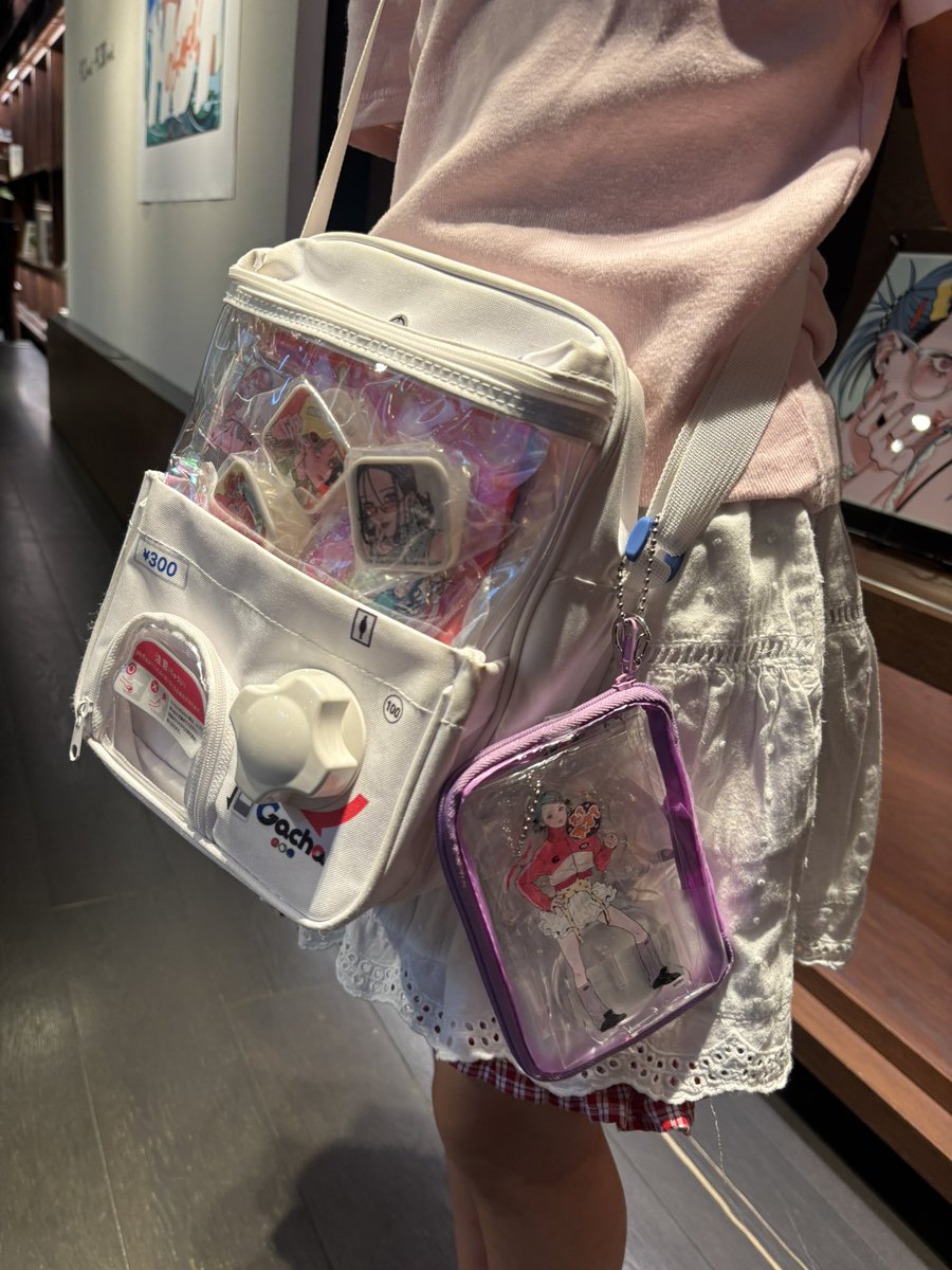 PANTZ41's tweet photo. 梅田蔦屋さんでの展示「HOT」が終了いたしました。お越しいただいた皆様、蔦屋書店スタッフの方々も本当にありがとうございました！
在廊期間にお越しいただいた方々ともお話できて嬉しかったです。また皆様にお会いできる日を楽しみにしております💐 https://t.co/gb707cDS2k