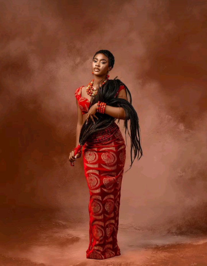precio86828's tweet photo. October 1st in the house, Dede in her cultural outfit 🇳🇬🥹 https://t.co/vKkVBX7oFx