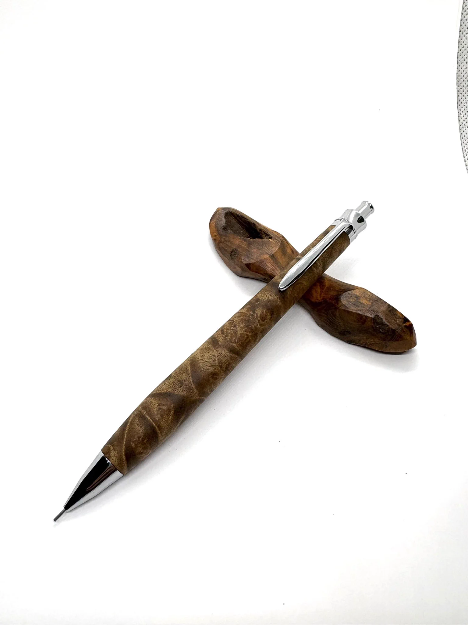 RED LINE PEN (@REDLINEPEN) / X