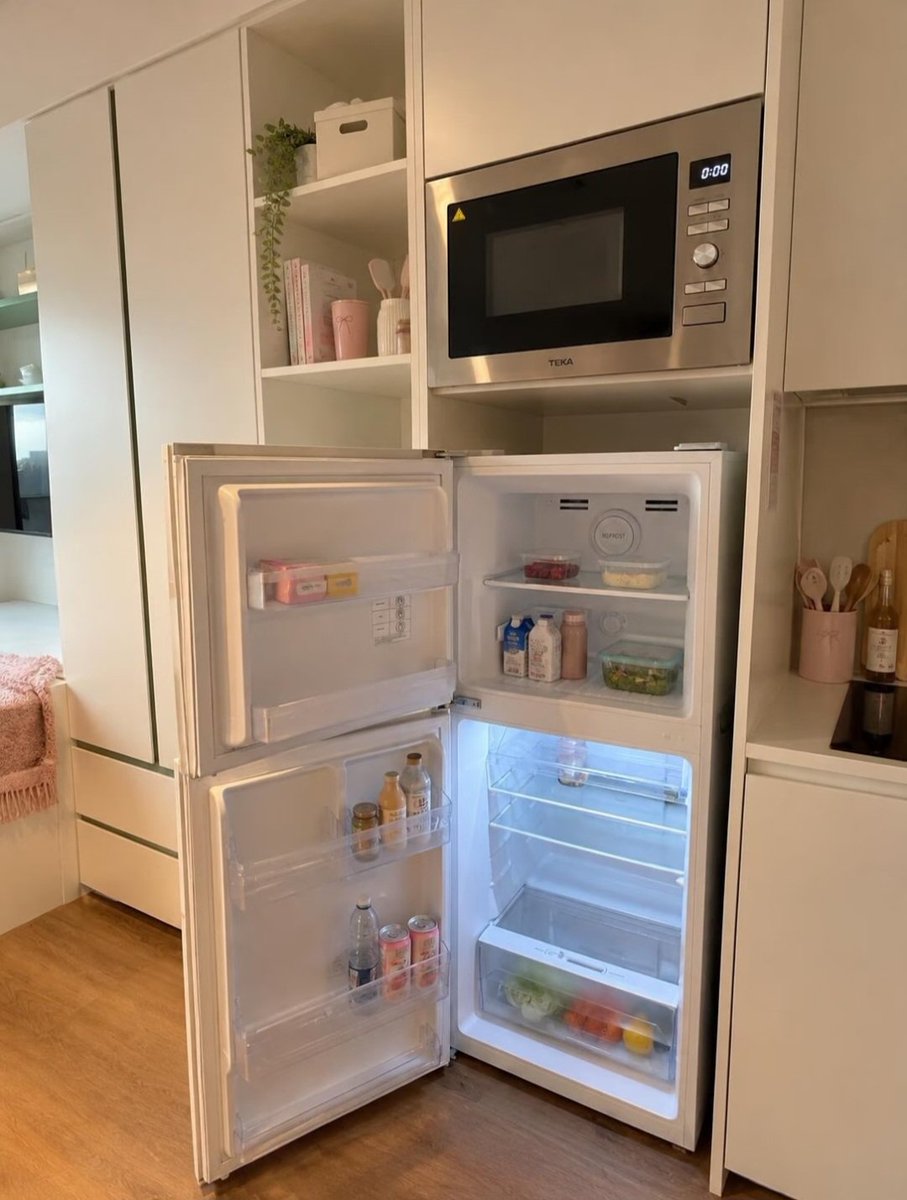 skyecorner96's tweet photo. Soft pink, warm light, and little details that make a space feel like home. 🎀🩷✨ https://t.co/uxYi3jSmTl