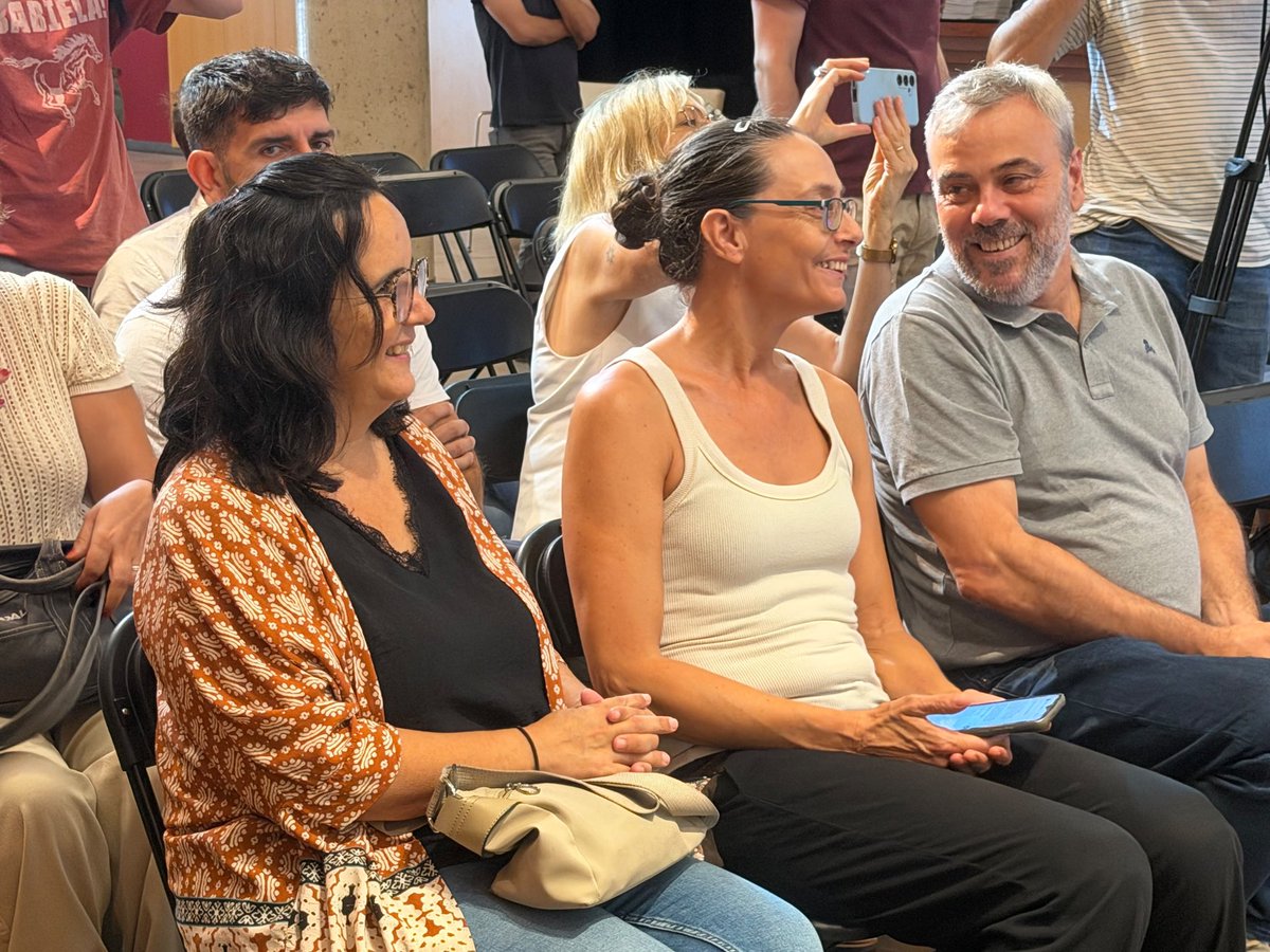 gemmafuste4's tweet photo. Avui s'ha presentat "La gran festa del Romesco i Marida” una fira nascuda després de l'èxit d'una aposta republicana com va ser el Congrés del Romesco
Una bona oportunitat per mantenir vives les nostres arrels mediterrànies i serrallenques, bressol gastronòmic de plats com aquest https://t.co/S67Ux3SLKQ