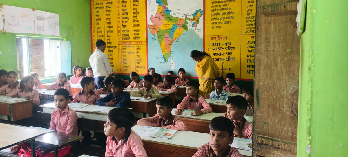 DM_Etah's tweet photo. प्राथमिक विद्यालय मलावन का निरीक्षण कर पठन-पाठन, छात्र-छात्राओं की उपस्थिति, स्वच्छता एवं विद्यालय की व्यवस्थाओं का जायजा लिया गया। विद्यार्थियों को गुणवत्तापूर्ण शिक्षा एवं बेहतर शैक्षणिक वातावरण उपलब्ध कराने हेतु संबंधित अधिकारियों को आवश्यक दिशा-निर्देश दिए गए।
@CMOfficeUP https://t.co/lOBSVK8iMC