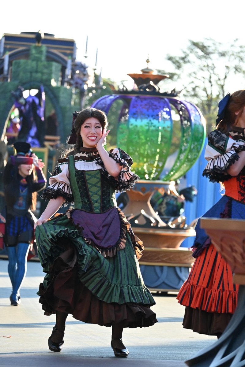 tenchan_disney's tweet photo. フレンジーも最高でした
DPAは安定のオウムちゃん🦜

そろそろミッキー様で見たい https://t.co/ue2J4SbsiH