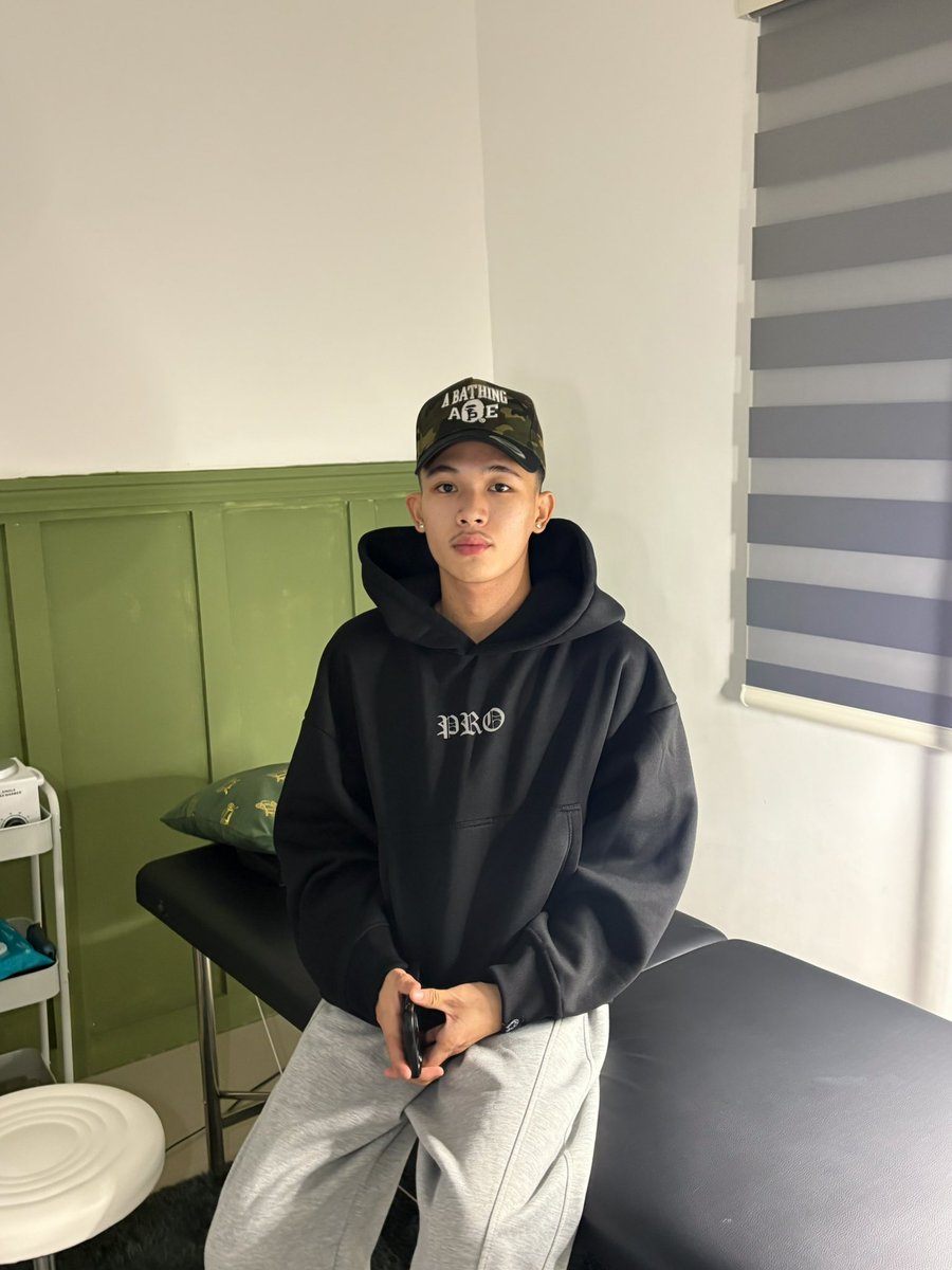 GentryGensan's tweet photo. Smooth isn’t just for her. Men deserve it too. 💪🏼✨ #hairwaxing #diodelaser #menstudio #gensan #gentrygensan https://t.co/8SuJvOoLaN
