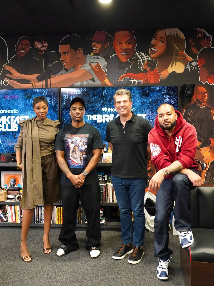 breakfastclubam's tweet photo. 🚨 Vp Creative strategy of LifeLock Bill Davaris is live on The Breakfast Club discussing the importance of @lifelock , a Safeguard designed to help protect your identity from thieves! Listen live ➡️ https://t.co/44aeEOXQst or stream on @Netflix RN! 📺 https://t.co/xHRCvIo2ct