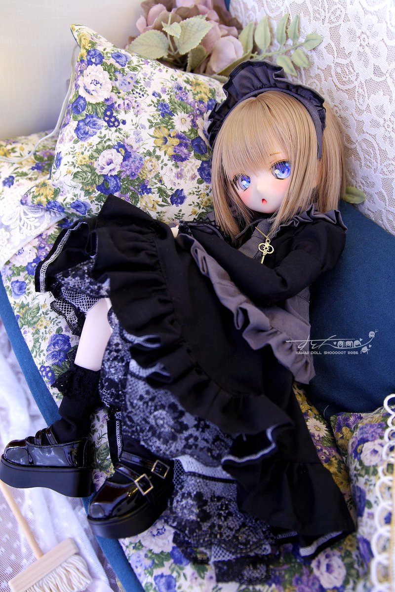 graysuton1's tweet photo. おさぼりメイド(*ﾉ･Δ･)ﾉ⌒🧹ﾎﾟｲ

 #うみねっこ 
 #ドールスタジオaile https://t.co/VCwwlZmH96
