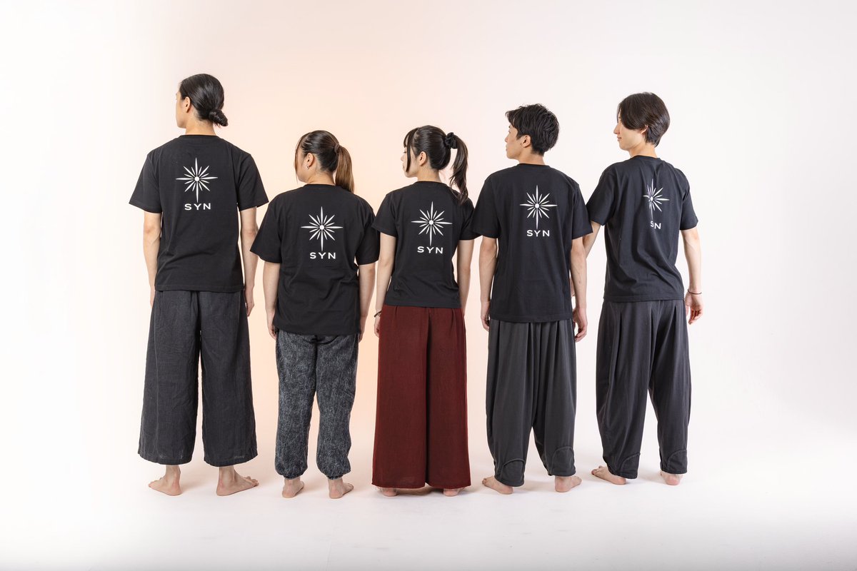 SYN_aufguss's tweet photo. この度、アウフグースチーム
『SYN』を結成いたしました

読み方は【シン】

日本語では
「心」や「真」
英語では 
"SYNCHRONIZE"や"SYNERGY"
を連想させる名前

個々の心が共鳴し、調和するチーム

アウフグースの未来へ
身近に、素直に、ともに育つ

ここから始まるSYNの活動を
ぜひ応援お願いします https://t.co/e2fBlJ6Zyv