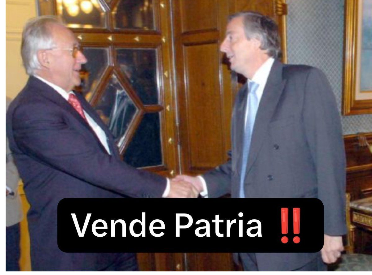 martinezmerce18's tweet photo. ⭕El primero que vendió tierras a un extranjero fue Néstor Kirchner 
Le vendió miles de hectáreas al empresario Chileno dueño de Cencosud 
⭕La segunda fue Cristina Kirchner 
Le "regaló"  a los Chinos hectáreas sin poner un mango por muchos años 
De que hablas , bobo? https://t.co/SAmHpEJu6H