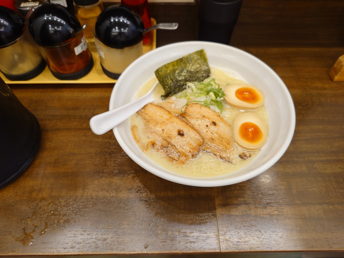 afrodite1978's tweet photo. 久々に保谷にて。
ここのラーメンも美味い。 https://t.co/dvzUBLX6S3