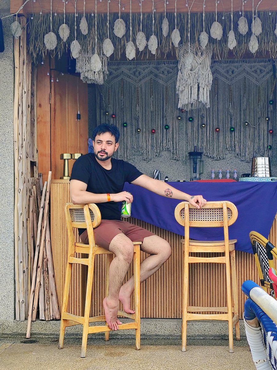 Lizzy15369's tweet photo. Photo by Navdeep Dadwal on August 31, 2026. May feature macramé, lace, a deck chair, tapestry, curtains, a parasol, and text. https://t.co/B9BmRQIgLM