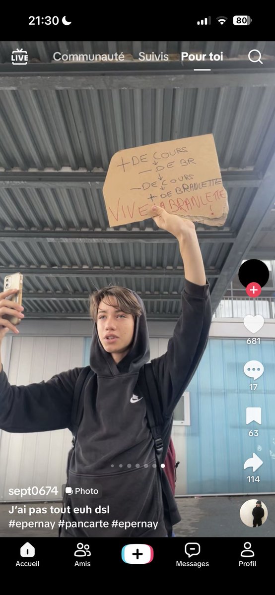 Goryumeisen's tweet photo. Merde quoi https://t.co/R0nppY6yPa