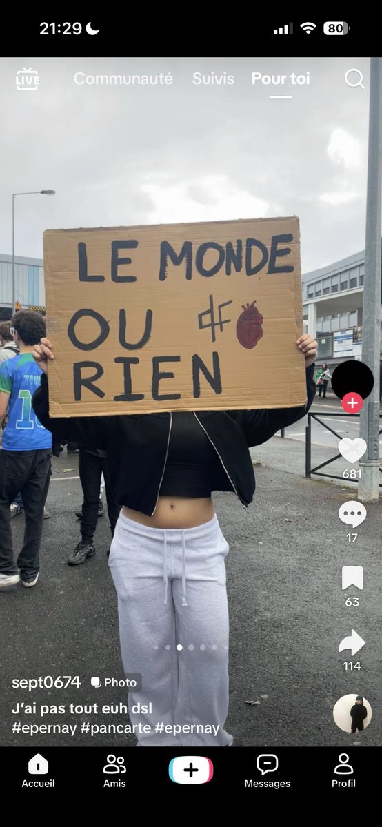 Goryumeisen's tweet photo. Merde quoi https://t.co/R0nppY6yPa
