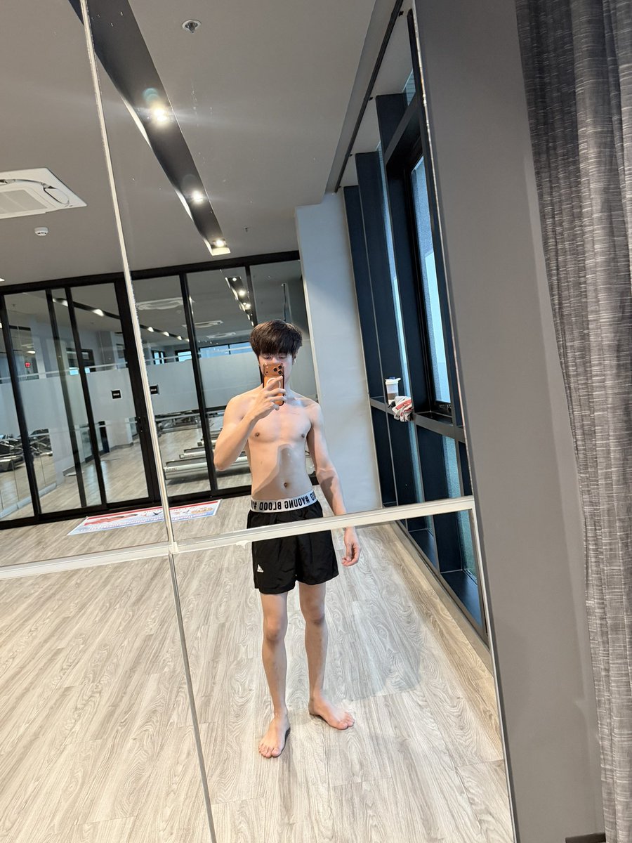 Donutkub2538's tweet photo. ในรอบ4 เดือน https://t.co/O98jUKIIEa