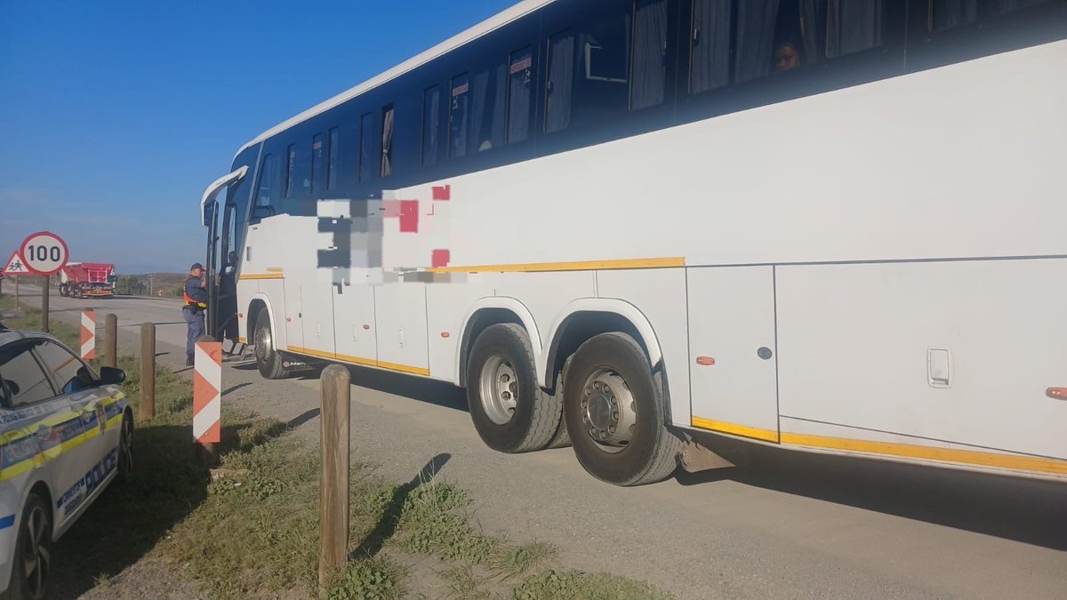 SAPoliceService's tweet photo. #sapsWC [FLYING SQUAD MEMBERS ARREST LONG-DISTANCE BUS DRIVER FOR DEALING IN DAGGA]

A vehicle checkpoint at Prince Albert resulted in the seizure of 2 057 grams of dagga on Thursday 01 October 2026. Members of #FlyingSquad searched a long-distance bus travelling from Mthatha to Cape Town. During the search, they found a bag containing 2 057 grams of dagga with an estimated street value of R20 570. One of the bus drivers was arrested on the spot for dealing in dagga.

Once charged, the 48-year-old male suspect will appear before the Prince Albert Magistrate’s Court.

#SAPS #FightingCrime #DrugsOffTheStreets #SaferCommunities ST

https://t.co/xIHycwjdSx