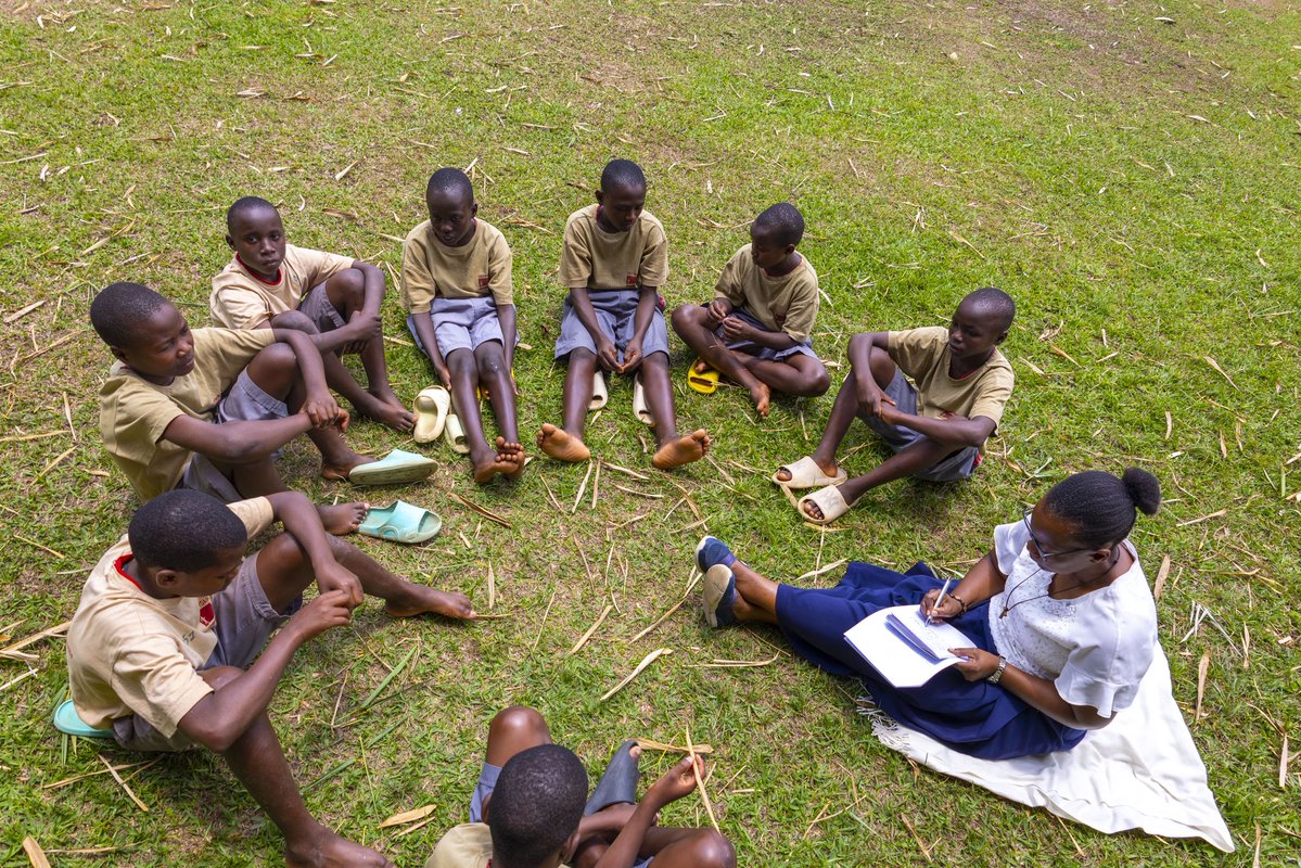 cecydar1's tweet photo. At CECYDAR, we teach children to share ideas, support one another, and work as a team to achieve common goals. Together, we grow stronger! 

#CECYDAR #Teamwork #ChildDevelopment #EveryChildMatters #GrowingTogether https://t.co/hu4BQMBr5H